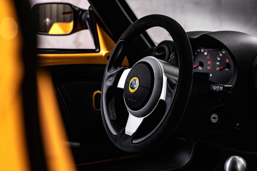 Панель приборов Lotus Exige Sport 410 2018 года  (WW) (фото 31 из 32)